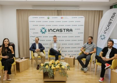 govorci osrednje okrogle mize med panelom